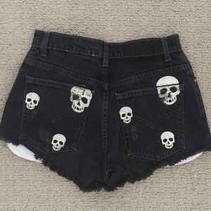 Vintage Skull High Waisted Levi’s Shorts